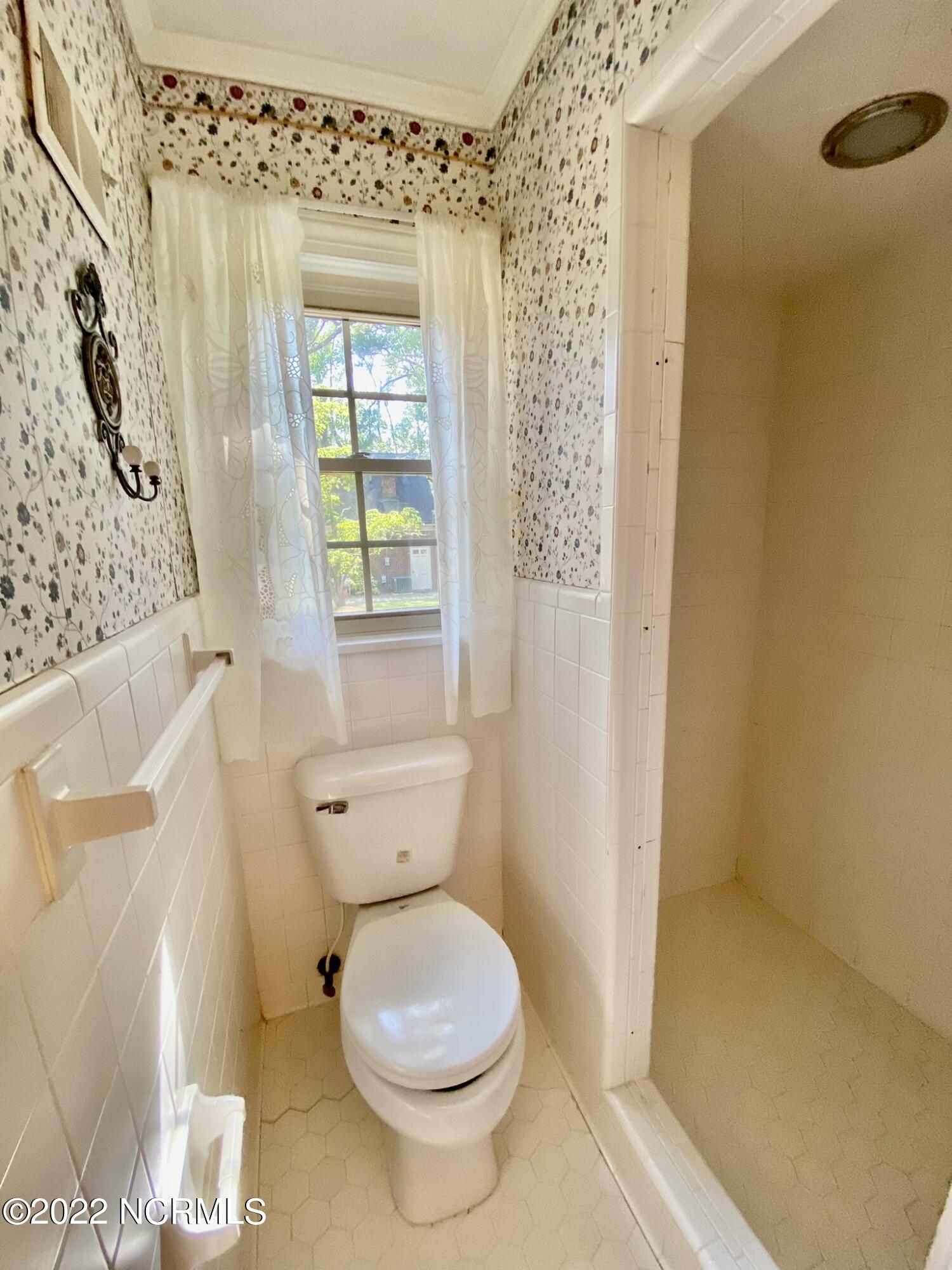 905 School Drive Williamston, NC 27892 - Photo 18 of 67 IMG_2692