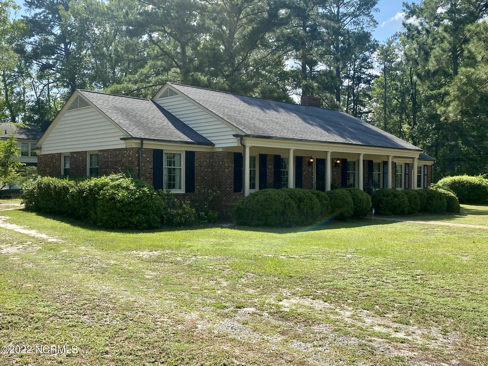 905 School Drive Williamston, NC 27892 - Photo 3 of 67 IMG_3068