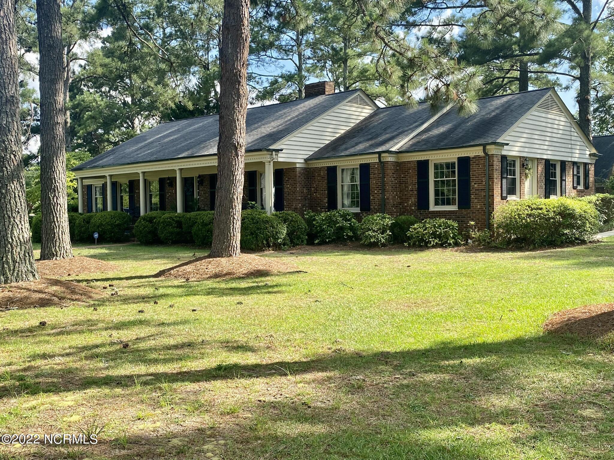 905 School Drive Williamston, NC 27892 - Photo 4 of 67 IMG_2781