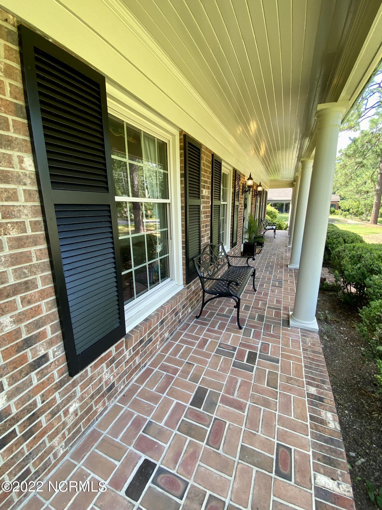 905 School Drive Williamston, NC 27892 - Photo 6 of 67 IMG_2676