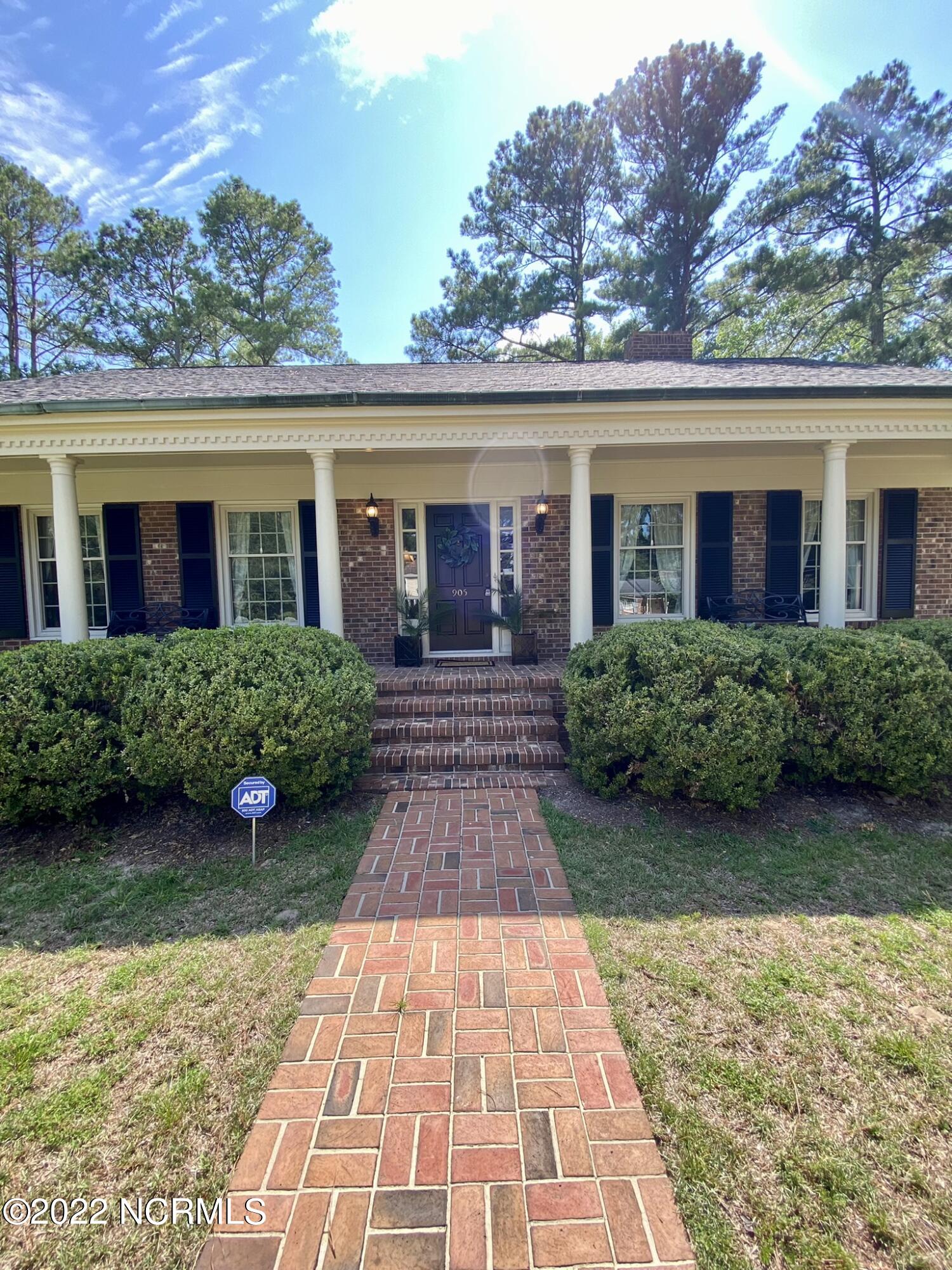905 School Drive Williamston, NC 27892 - Photo 7 of 67 IMG_2664
