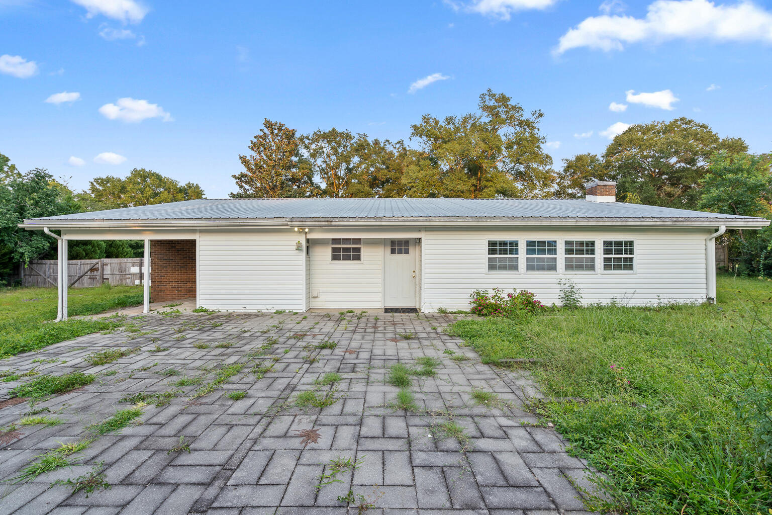 3961 Painter Branch Road Crestview, FL 32539 - Photo 33 of 49 front view of a house with a yard