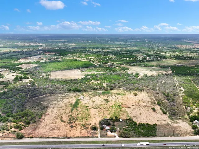 $5,000,000 | 17171 Interstate 35 Access Road, Atascosa, TX 78002
