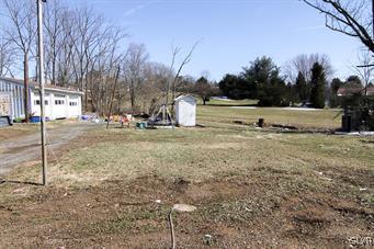 5975 Newside Road Schnecksville, PA 18078 - Photo 6 of 10 Gallery Image 6