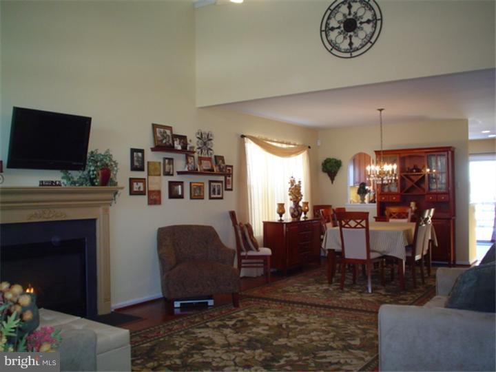 92 Longcross Road Royersford, PA 19468 - Photo 12 of 25 Living Room
