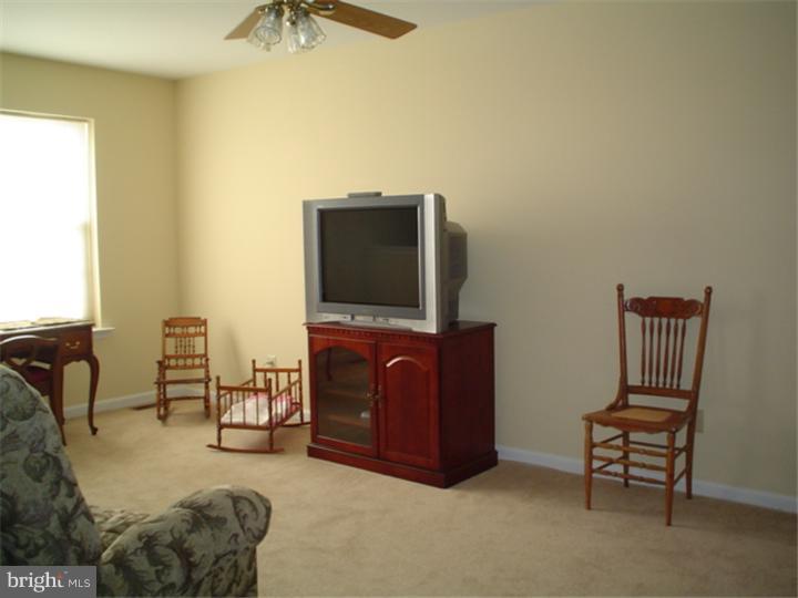92 Longcross Road Royersford, PA 19468 - Photo 19 of 25 Loft
