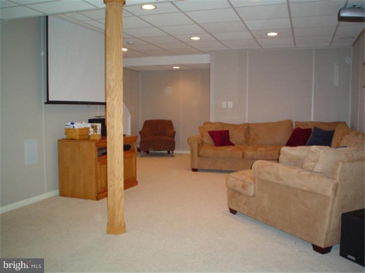 92 Longcross Road Royersford, PA 19468 - Photo 24 of 25 Basement - Finished