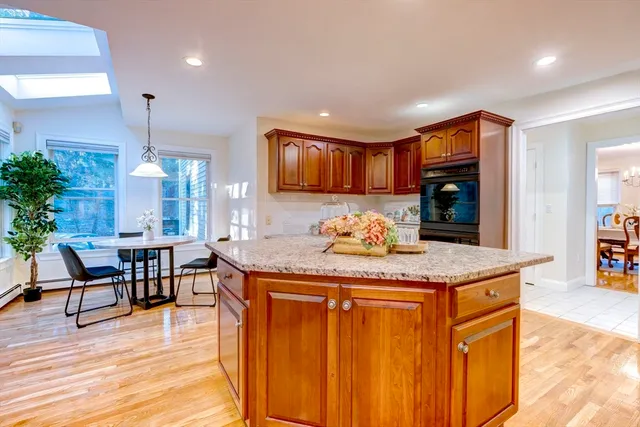 $1,399,000 | 17 Bridle Path, Walpole, MA 02081