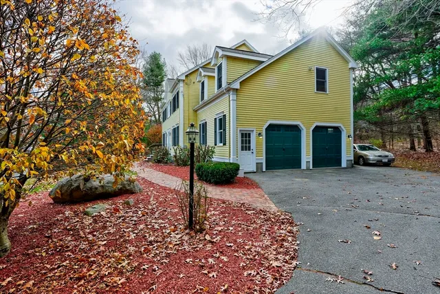 $1,399,000 | 17 Bridle Path, Walpole, MA 02081