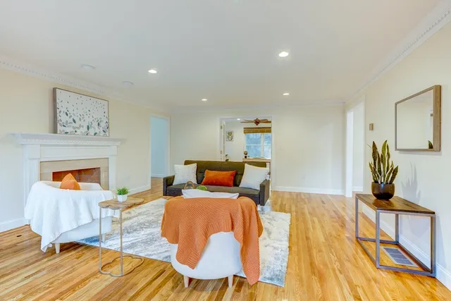 $1,399,000 | 17 Bridle Path, Walpole, MA 02081