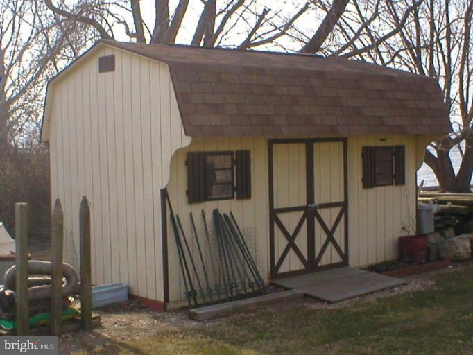 37602 Louis Bailey Road Avenue, MD 20609 - Photo 8 of 13 extra storage