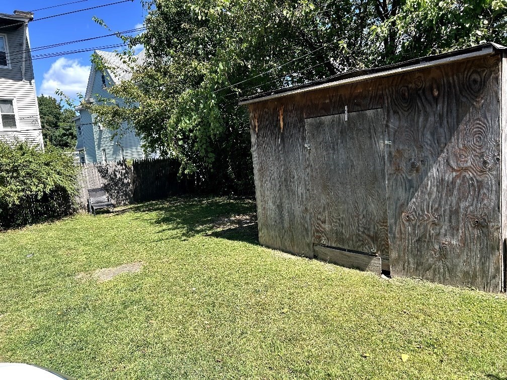 15 Malden Street Springfield, MA 01108 - Photo 8 of 9