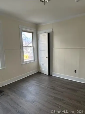 $2,100 | 481 Hollister Avenue, Unit 2, Bridgeport, CT 06607