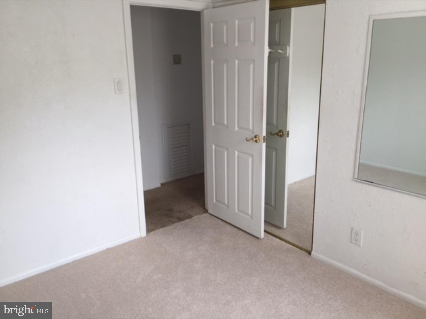 11933 Covert Road Philadelphia, PA 19154 - Photo 11 of 24 Gallery Image 11
