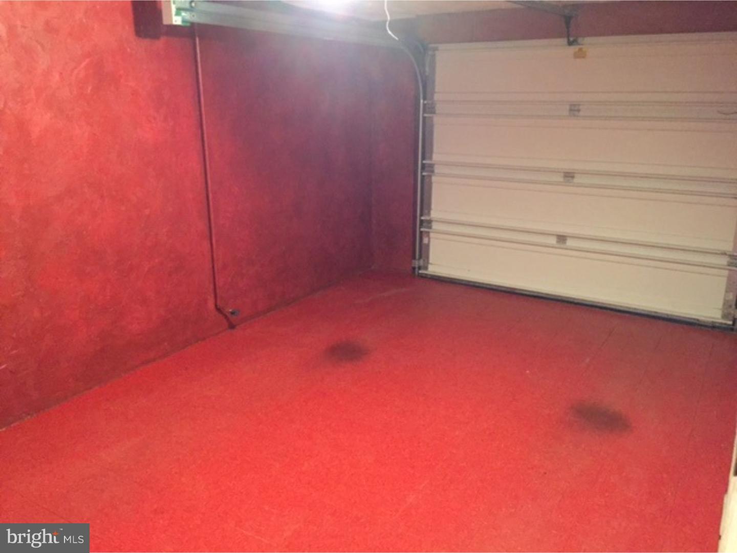 11933 Covert Road Philadelphia, PA 19154 - Photo 23 of 24 Garage