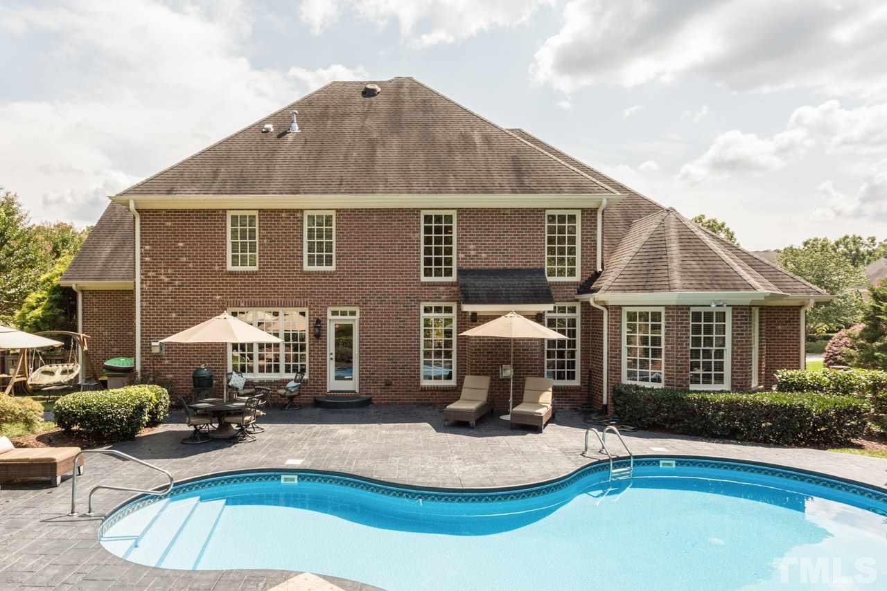 10512 Charmford Way Raleigh, NC 27615 - Photo 3 of 25 Gallery Image 3