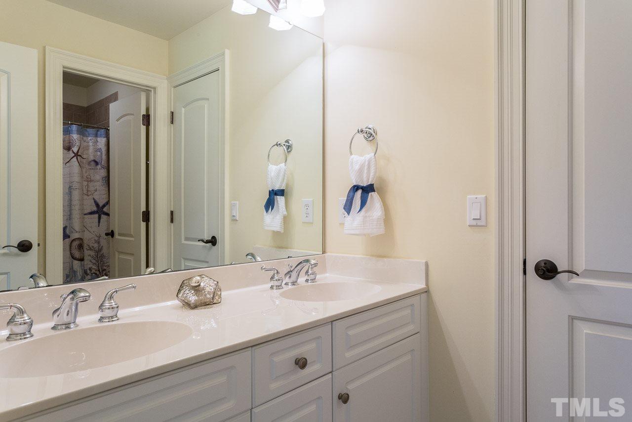 10512 Charmford Way Raleigh, NC 27615 - Photo 24 of 25 Gallery Image 24