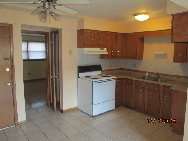 11946 South Ridgeway Avenue, Unit 1B Alsip, IL 60803 - Photo 7 of 16