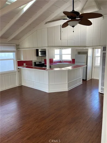 $4,000 | 435 1/2 Heliotrope Avenue, Corona del Mar, CA 92625