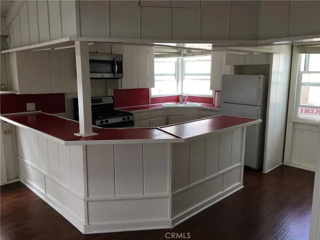 $4,000 | 435 1/2 Heliotrope Avenue, Corona del Mar, CA 92625