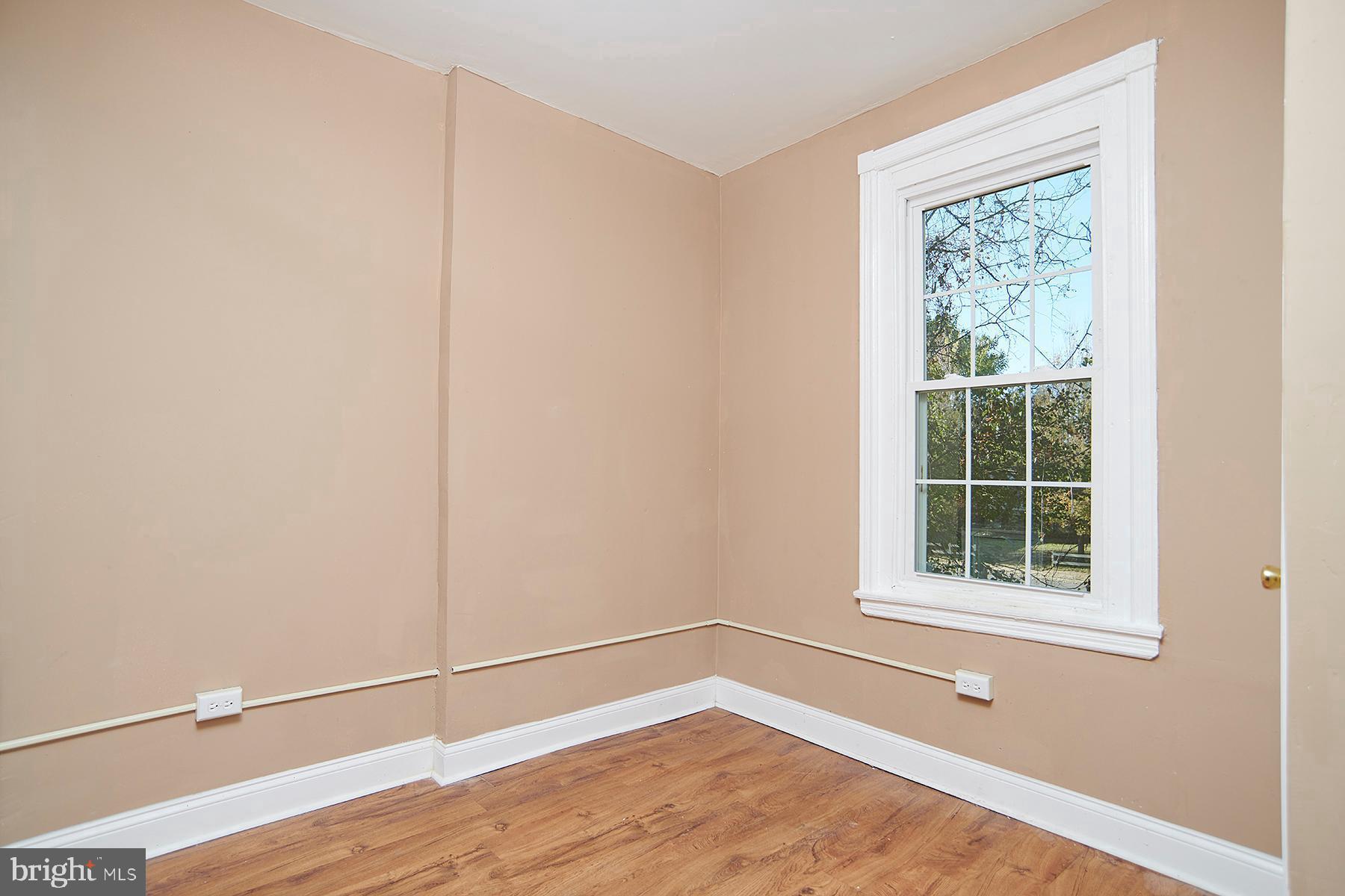 6123 Upland Street Philadelphia, PA 19142 - Photo 5 of 11