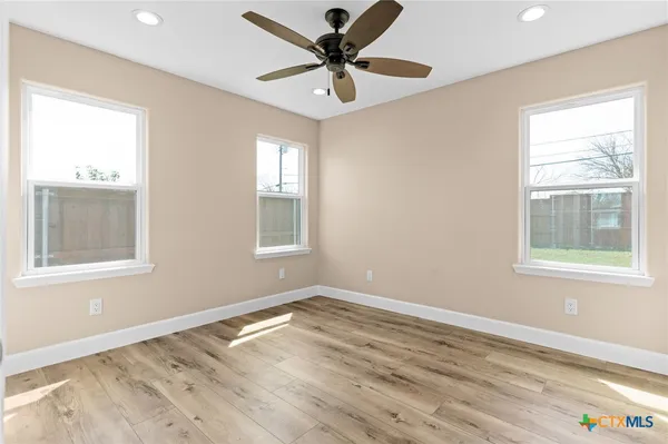 $1,500 | 209 West Victory Avenue, Temple, TX 76501