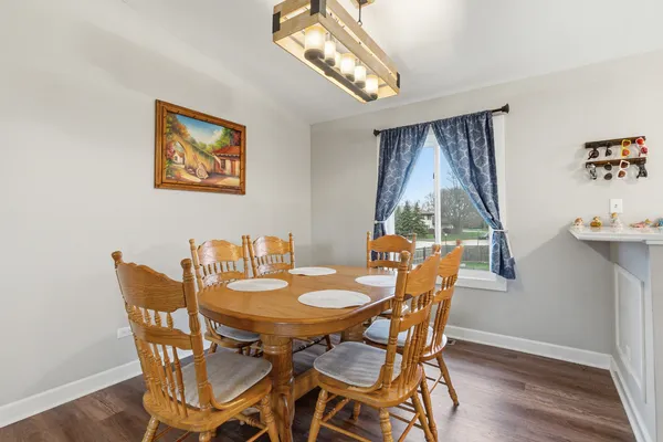 $385,000 | 7654 West Moorefield Drive, Frankfort, IL 60423