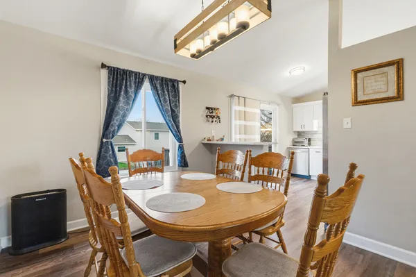 $385,000 | 7654 West Moorefield Drive, Frankfort, IL 60423