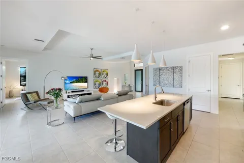 $1,349,000 | 2906 Southwest 29th Terrace, Cape Coral, FL 33914