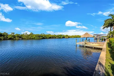 $1,349,000 | 2906 Southwest 29th Terrace, Cape Coral, FL 33914