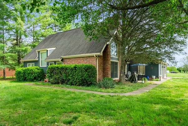 $435,000 | 674 Lakeside Drive, Springfield, TN 37172