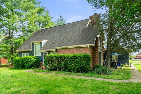 $435,000 | 674 Lakeside Drive, Springfield, TN 37172