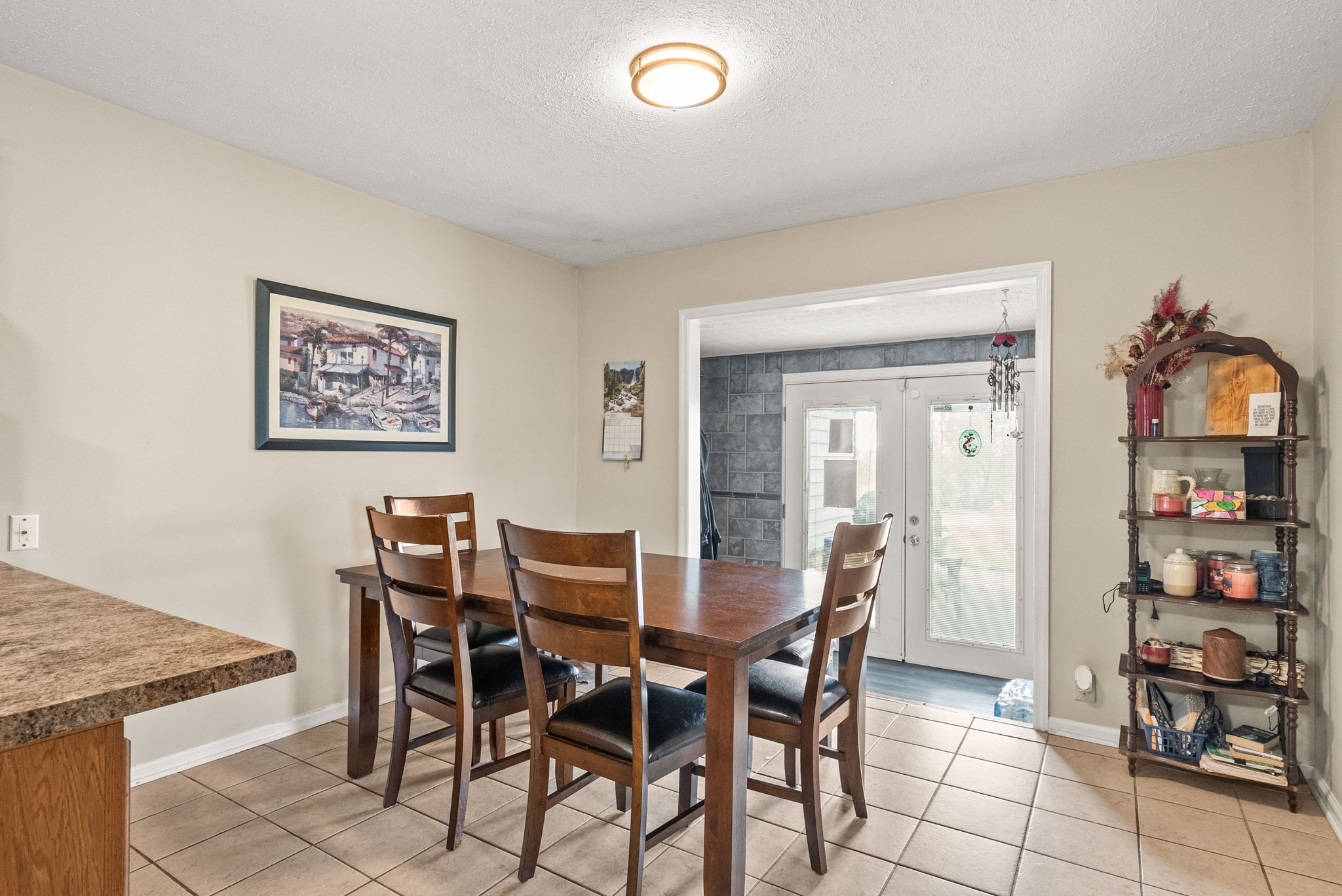 674 Lakeside Drive Springfield, TN 37172 - Photo 17 of 44 a view of a dining room with furniture