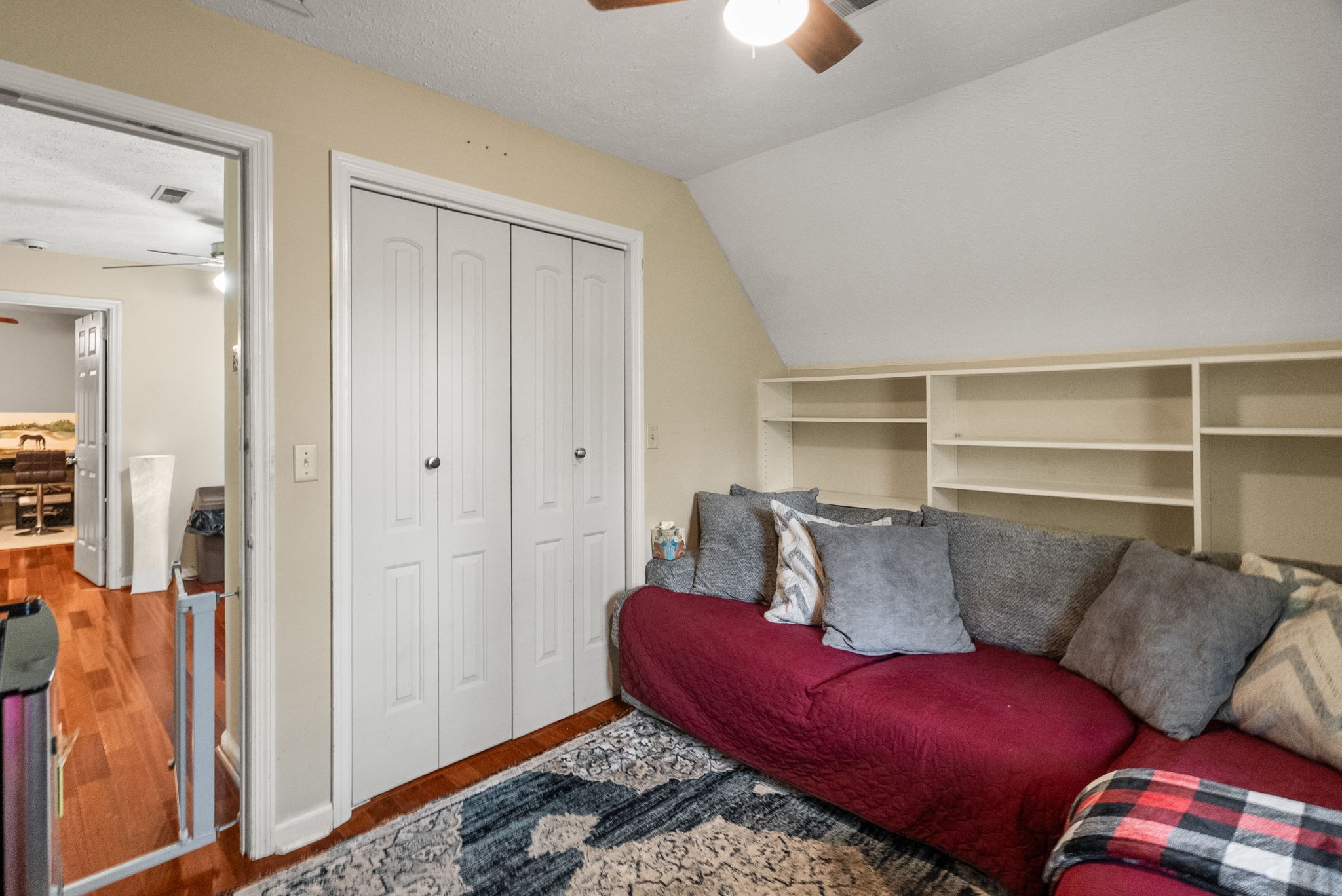 674 Lakeside Drive Springfield, TN 37172 - Photo 30 of 44 a living room with furniture and a window