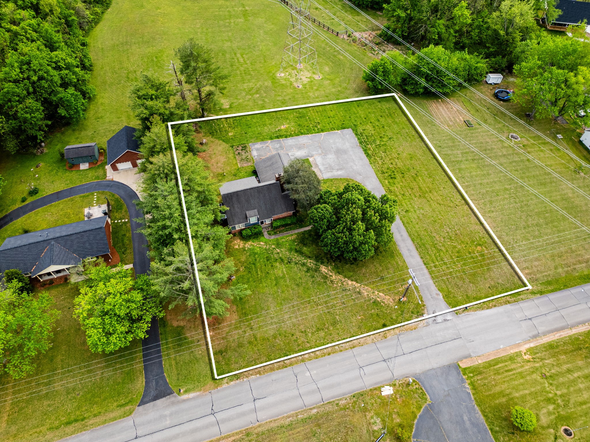 674 Lakeside Drive Springfield, TN 37172 - Photo 3 of 49