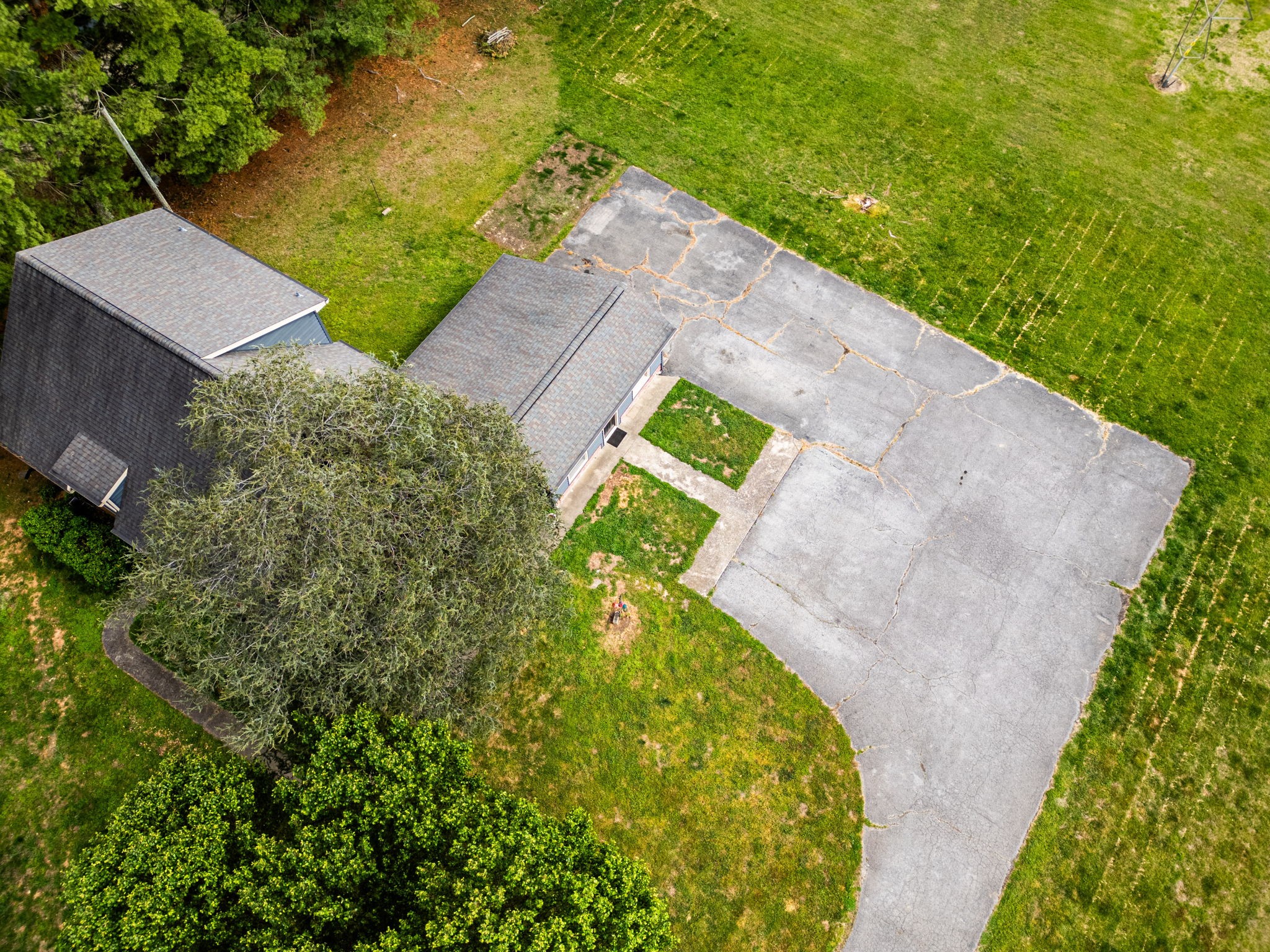 674 Lakeside Drive Springfield, TN 37172 - Photo 37 of 44 an aerial view of a house