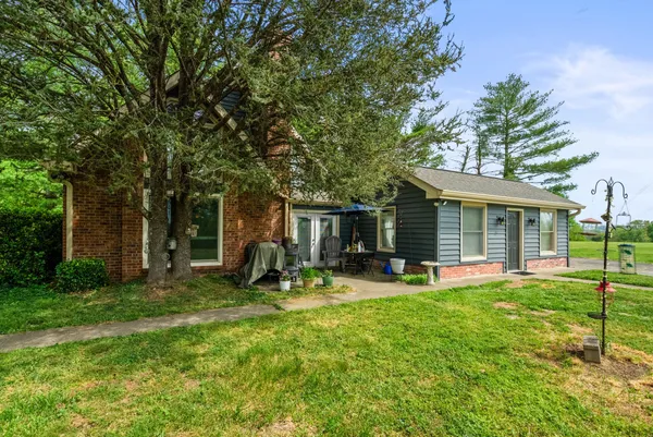 $435,000 | 674 Lakeside Drive, Springfield, TN 37172