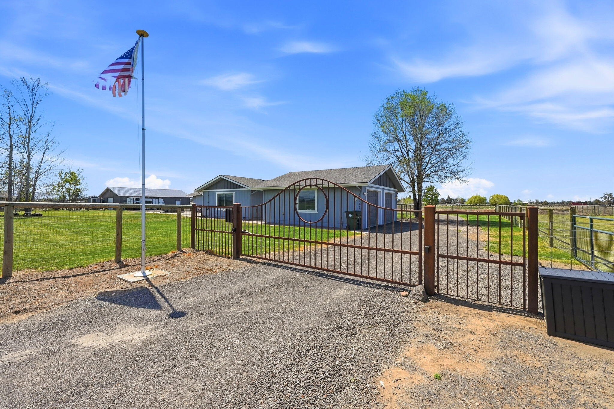 26345 Walker Road Bend, OR 97701 - Photo 48 of 98 46-web-or-mls-Riley_Visuals_078