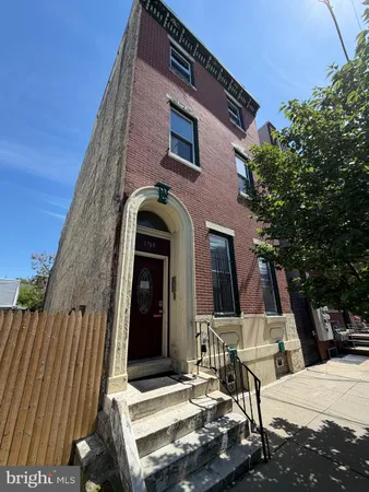 $995 | 1769 Frankford Avenue, Unit 1, Philadelphia, PA 19125