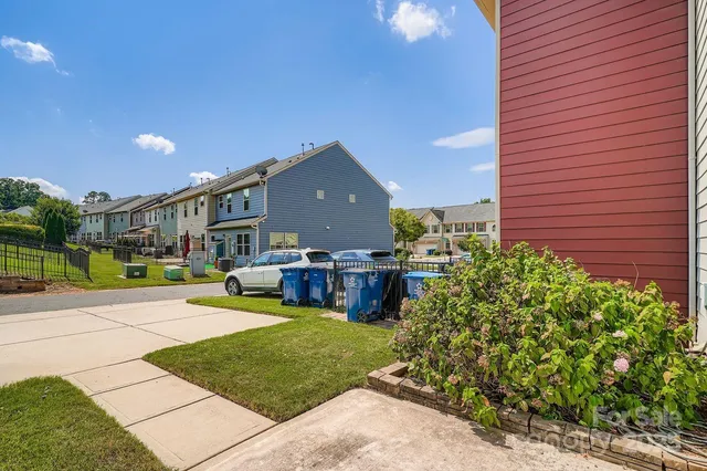 $422,500 | 3315 Major Samuals Way, Charlotte, NC 28208