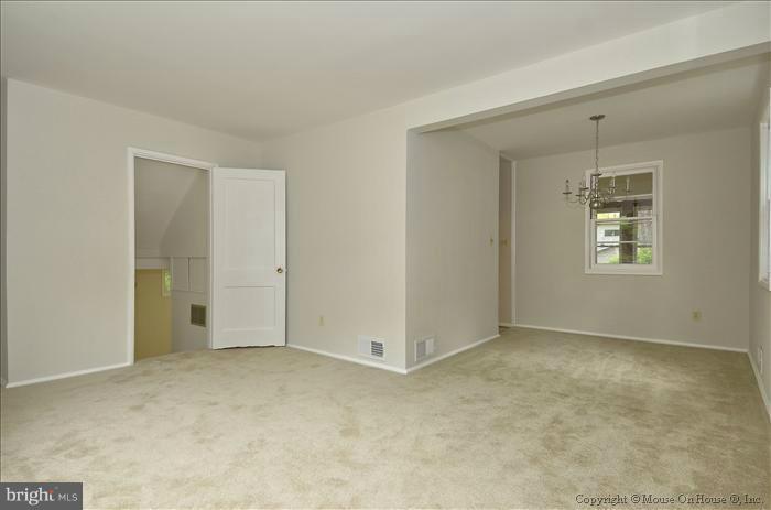 1015 Carson Street Silver Spring, MD 20901 - Photo 16 of 22 Living Room