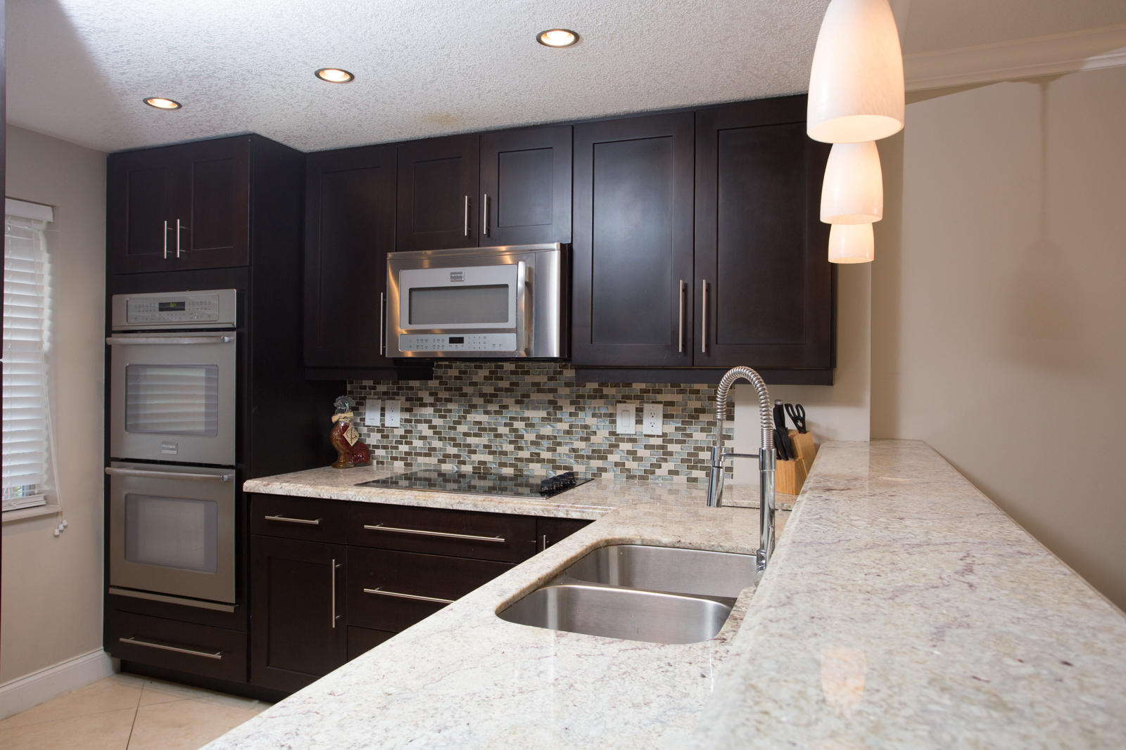 9886 Marina Boulevard, Unit 614 Boca Raton, FL 33428 - Photo 5 of 22 IMG_7468