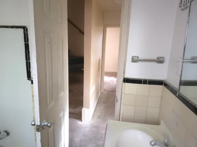 $1,050 | 16073 Tacoma Street, Detroit, MI 48205