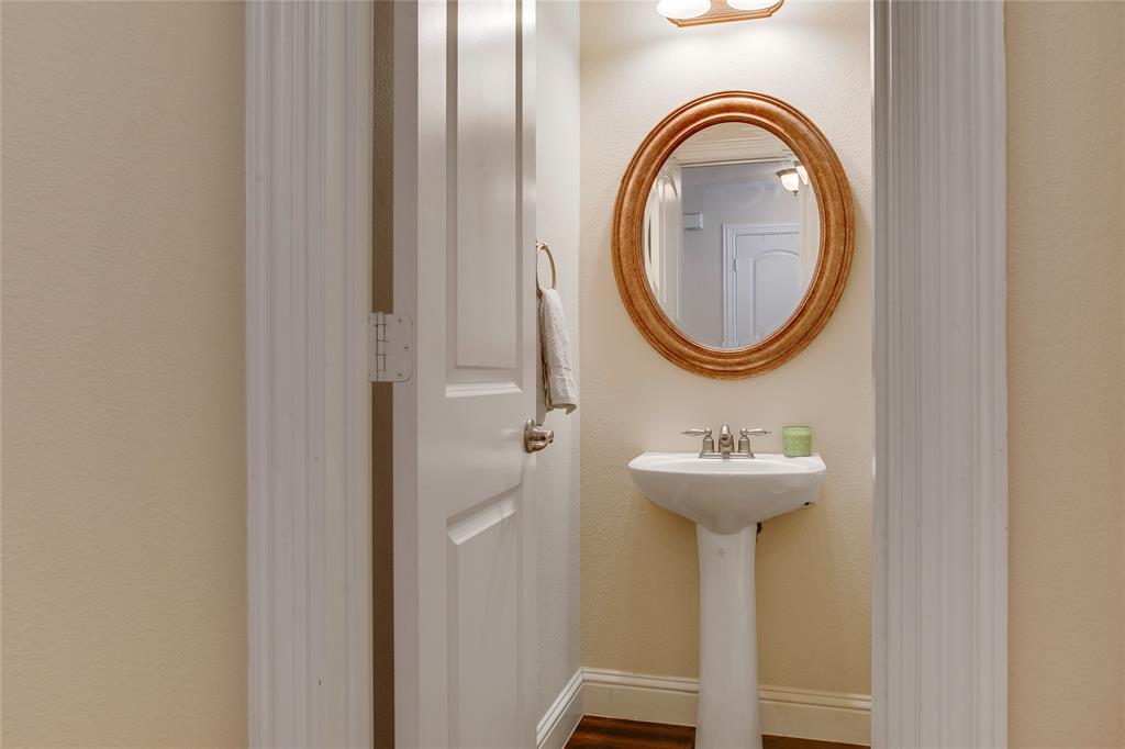6838 Deseo Irving, TX 75039 - Photo 14 of 30
