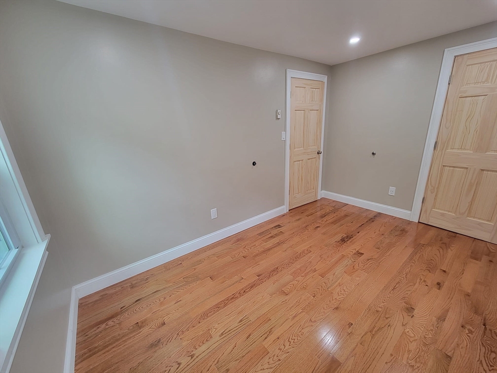 37 Ekman Street Worcester, MA 01607 - Photo 18 of 28