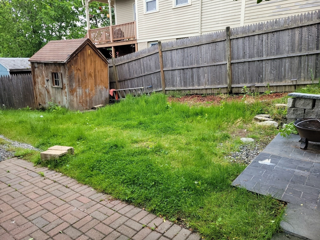 37 Ekman Street Worcester, MA 01607 - Photo 25 of 28