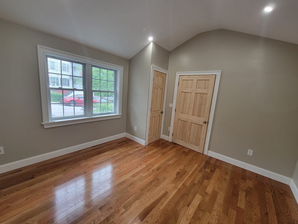 37 Ekman Street Worcester, MA 01607 - Photo 8 of 28