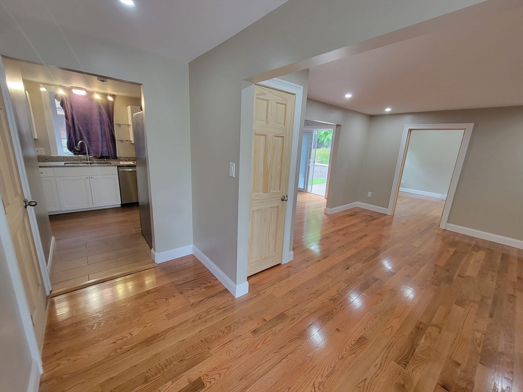 37 Ekman Street Worcester, MA 01607 - Photo 10 of 28