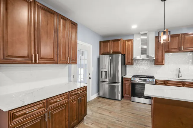 $449,900 | 2402 North 41st Road, Sheridan, IL 60551