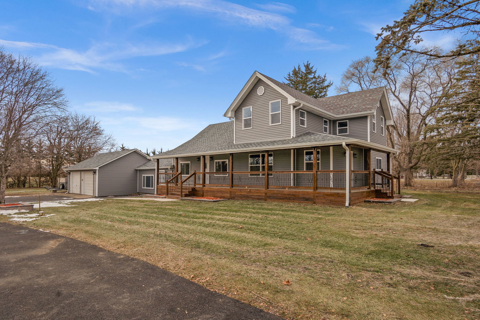 2402 North 41st Road Sheridan, IL 60551 - Photo 3 of 28